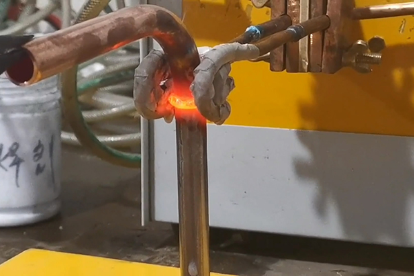 高频焊接机-高频钎焊机铜管与不锈钢管焊接