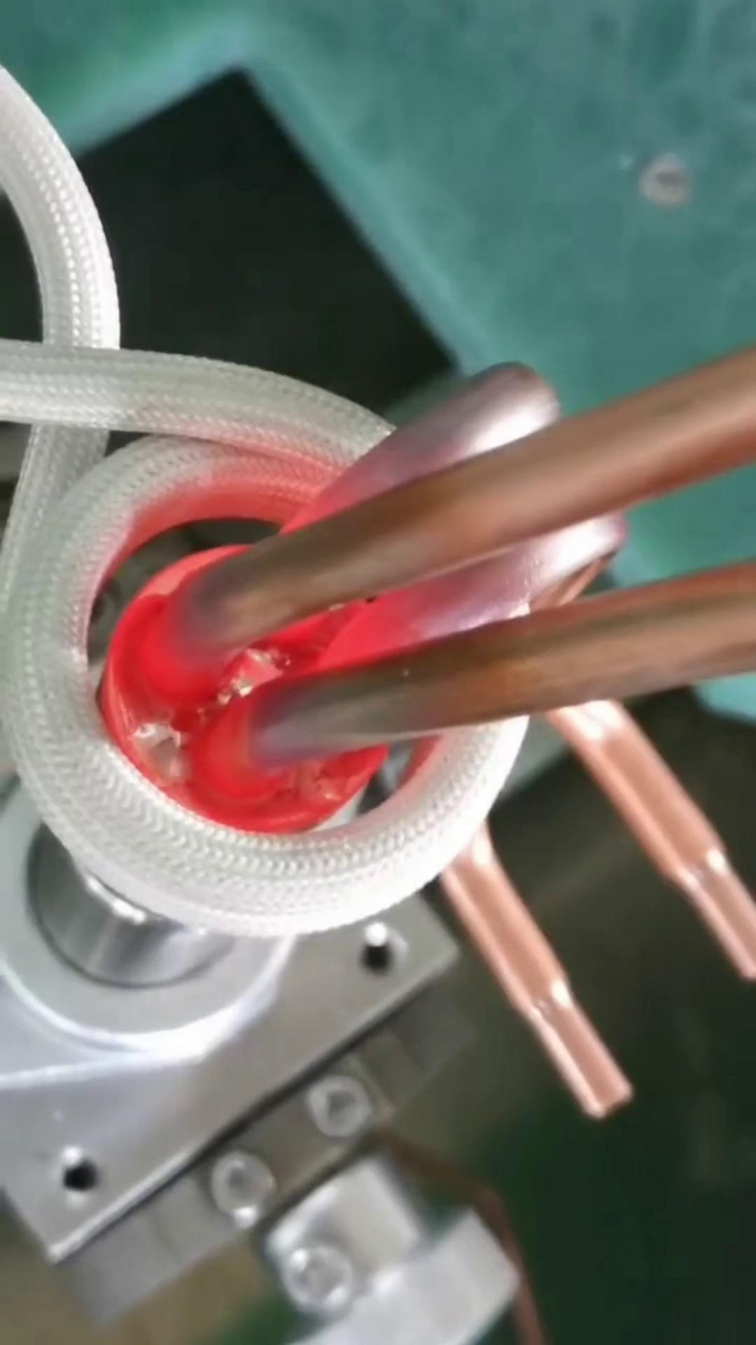看看高频焊机焊接铜管分流器接头的效果如何