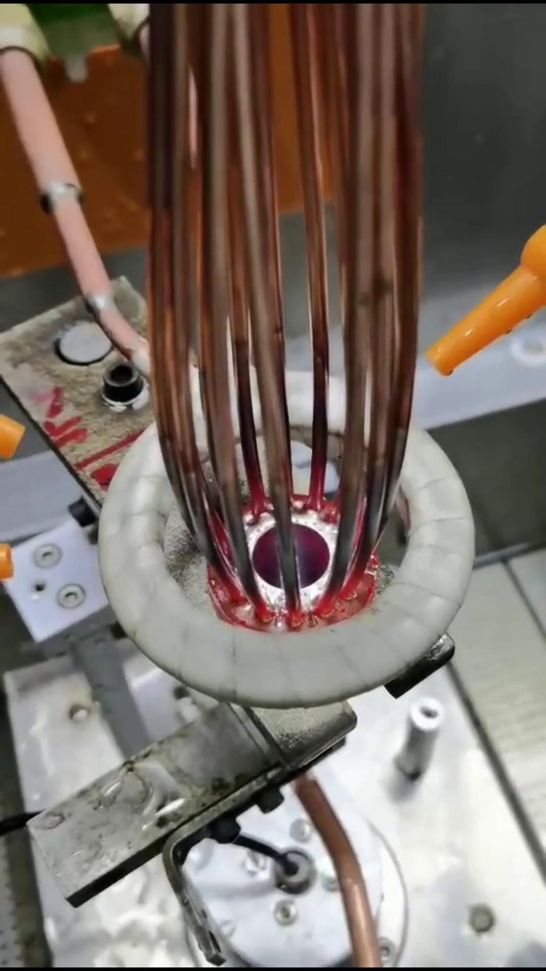 你们要看多根铜管焊接在一个接头上的是案例来-这就是用高频焊机焊接的#高频焊接机