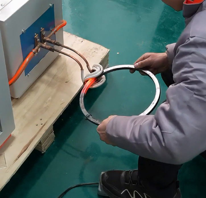 异形件、大件加热不用愁！海拓开口感应加热线圈轻松破局