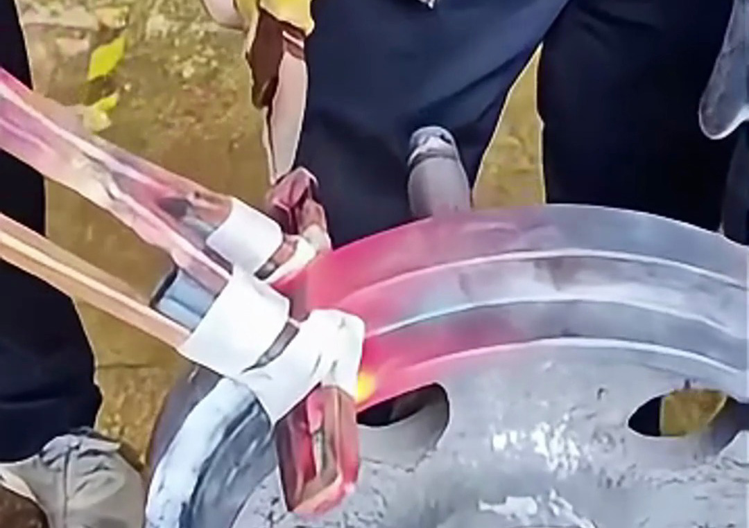 一种类行车轮表面淬火热处理工艺测试，利用感应加热设备局部感应热处理工艺