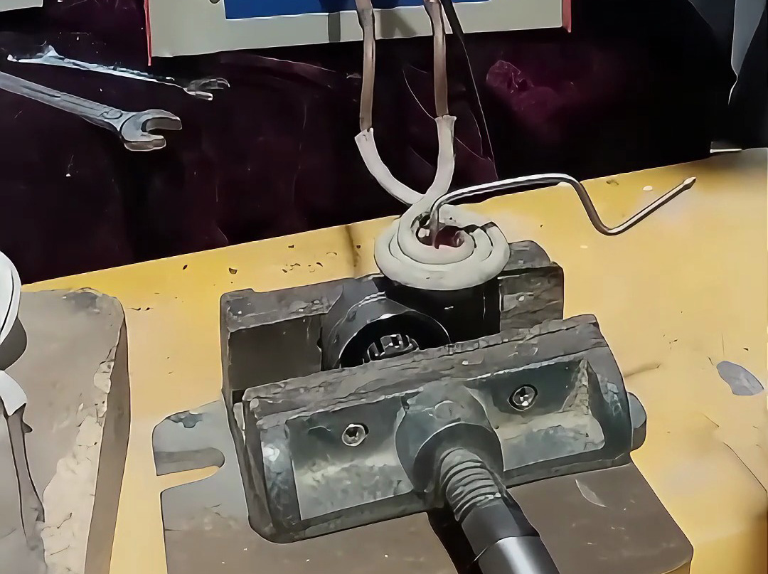 惊呆了!自动高频感应加热设备竟能这样焊接不锈钢管