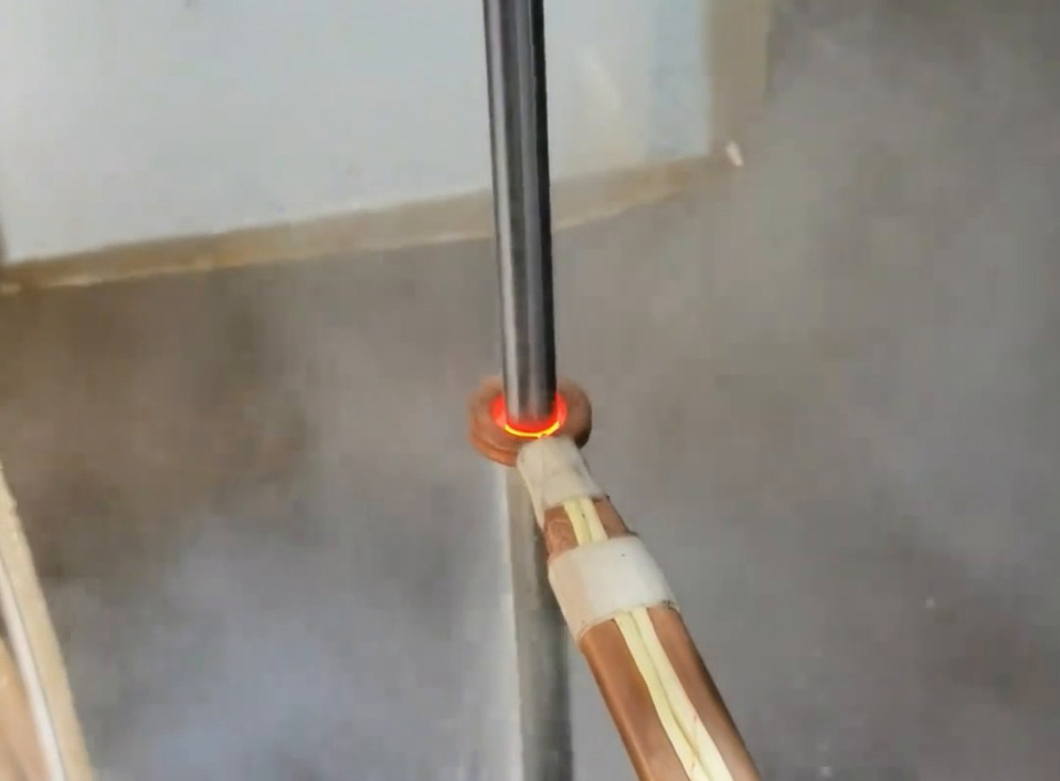 16毫米光轴精细处理！数控高频淬火机床高效精准展示