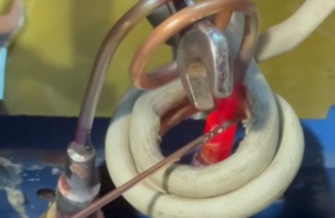 想提高铜件焊接效率和质量吗？那一定不能错过高频焊接机